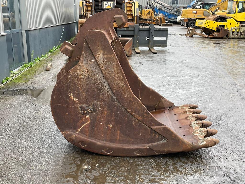 Verachtert Bucket with teeth