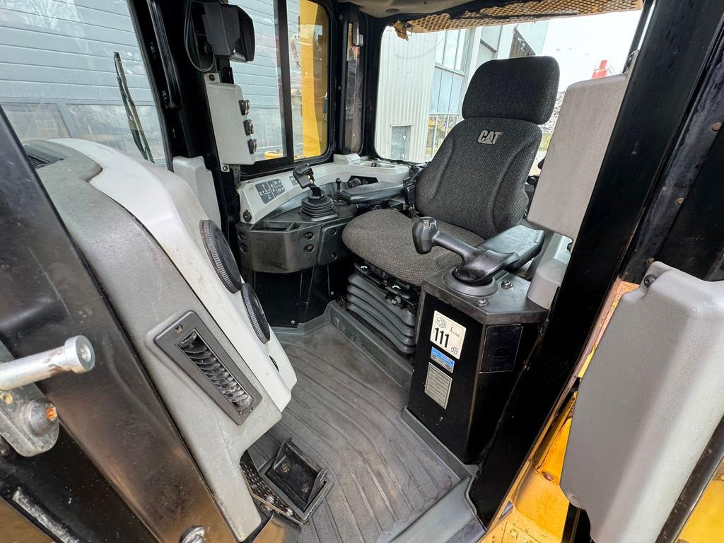 CAT D6T LGP