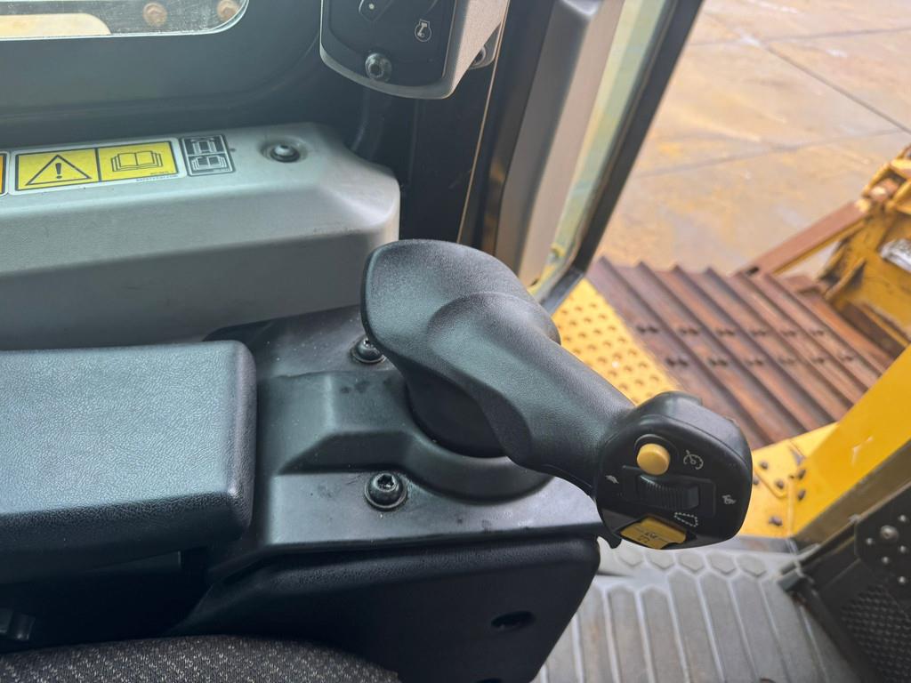 CAT D6T LGP