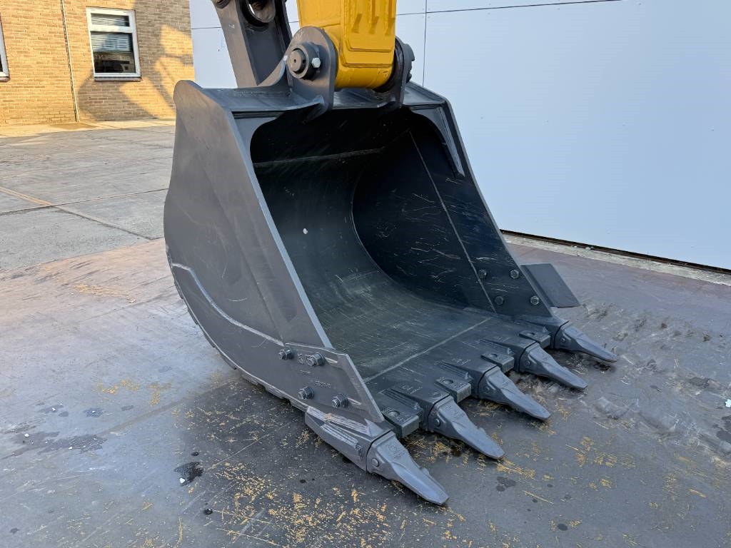 XCMG XE215i-KLC - Cummins Engine / New / Unused / 2025