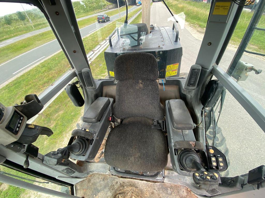 CAT 140M Ripper + Pushblock