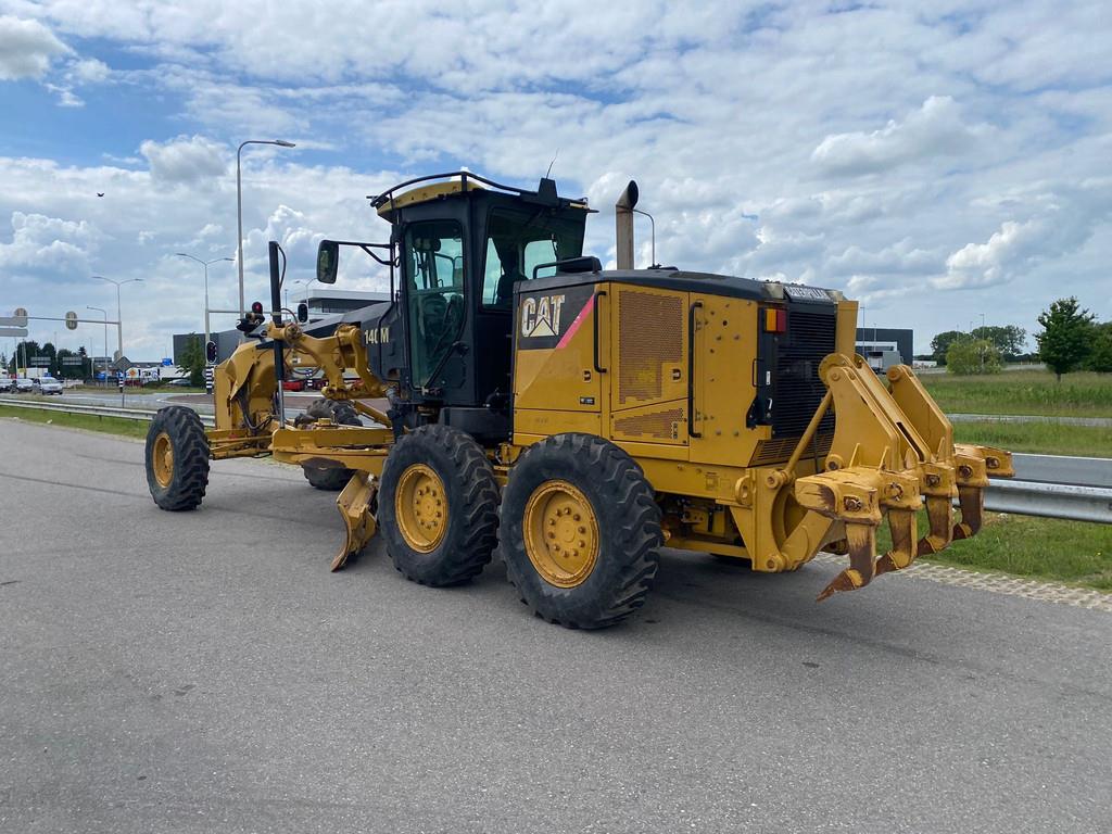 CAT 140M Ripper + Pushblock