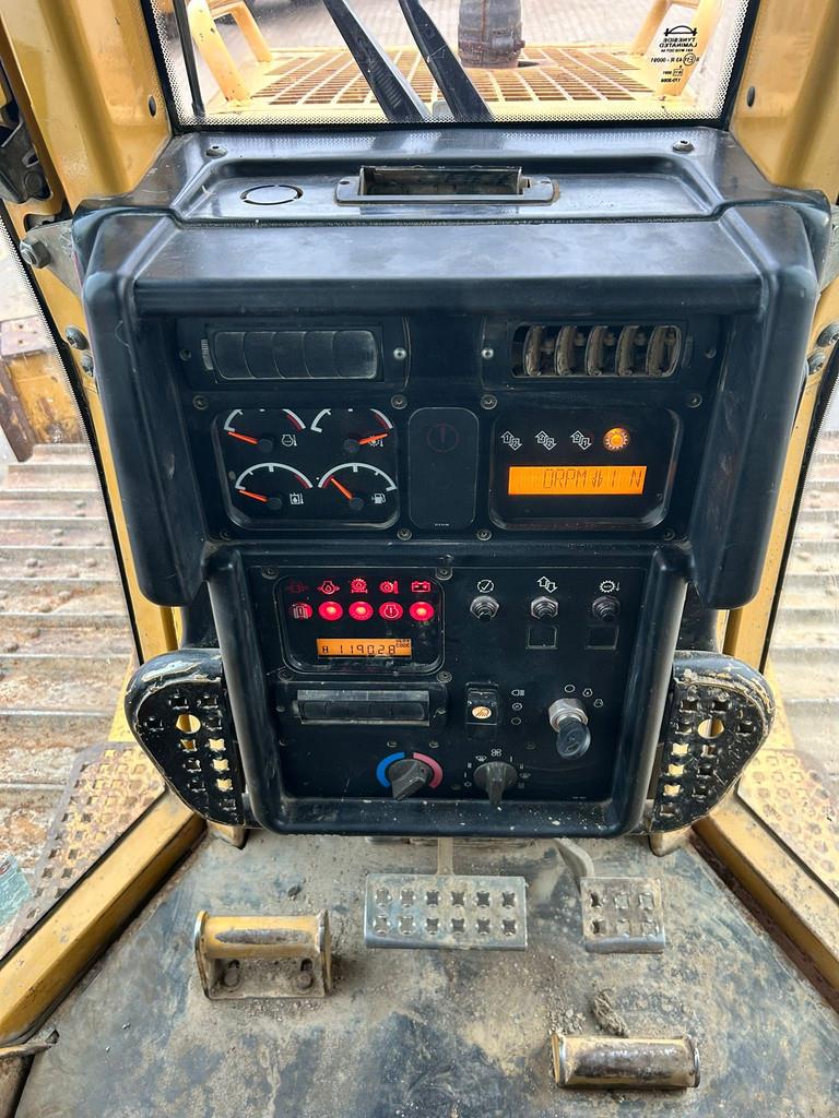CAT D6N LGP