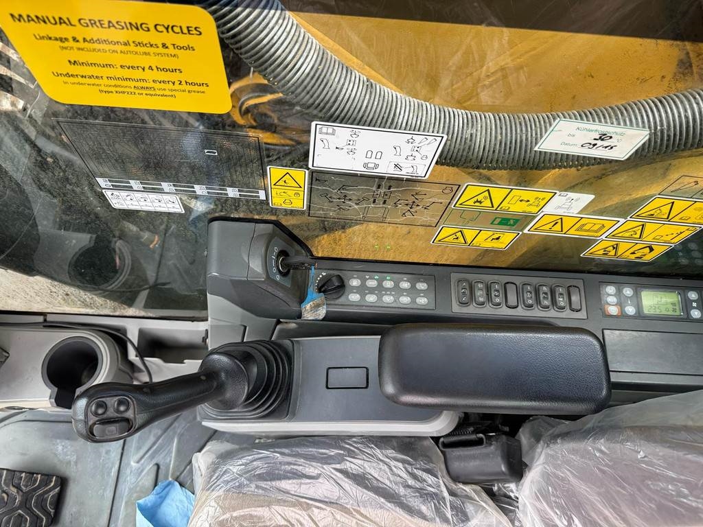 CAT 352F