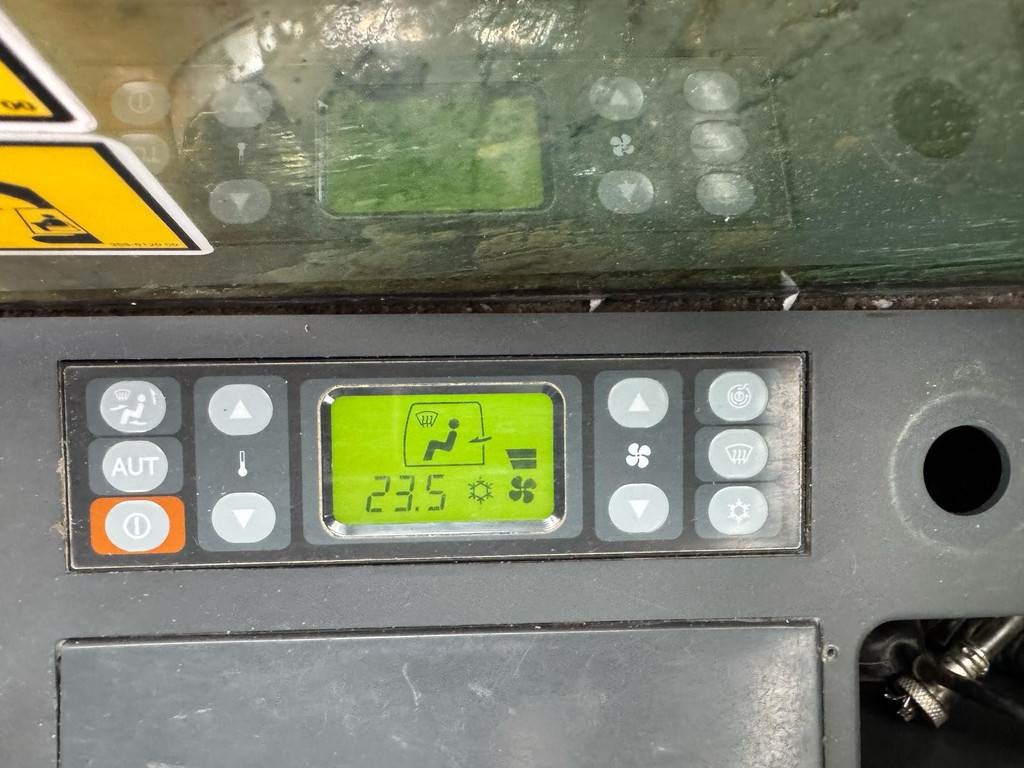 CAT 352F