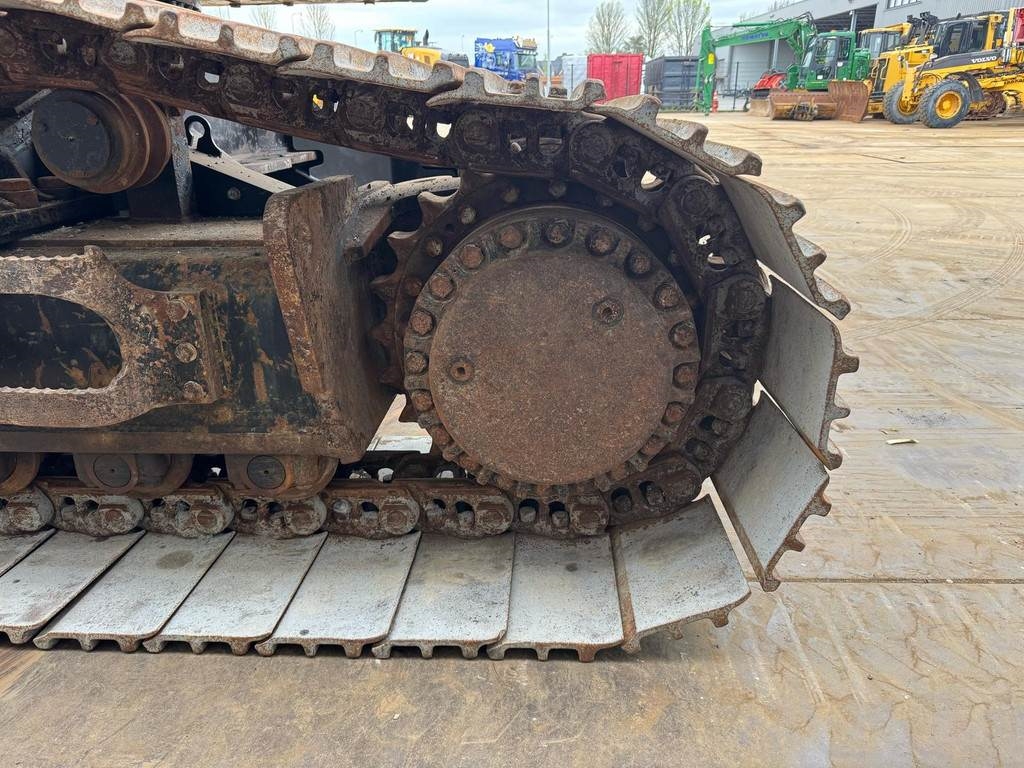 CAT 352F
