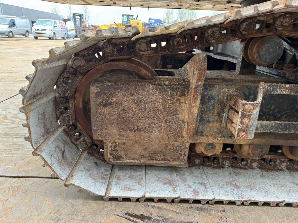 CAT 352F