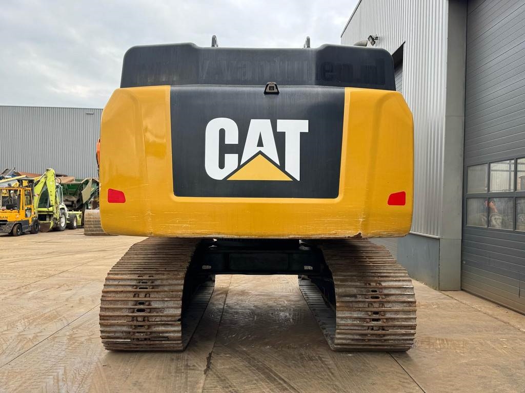 CAT 352F