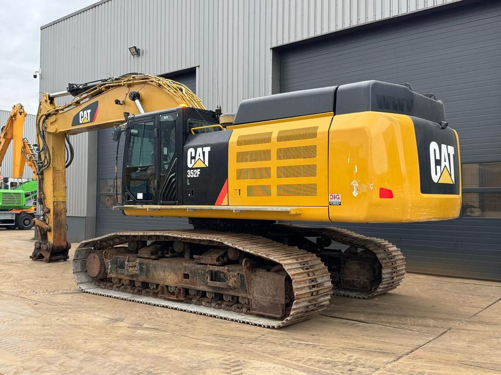 CAT 352F