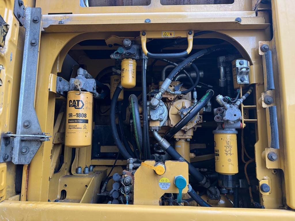 CAT 352F