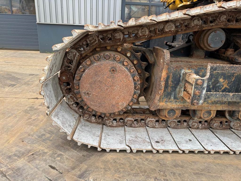 CAT 352F