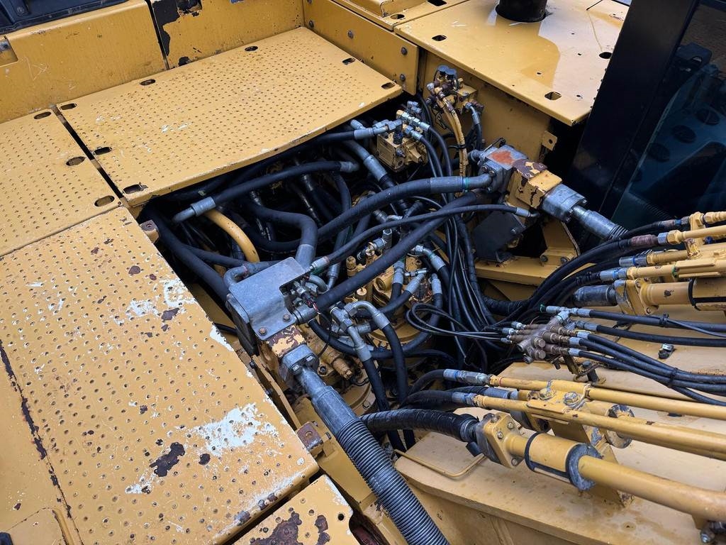 CAT 352F