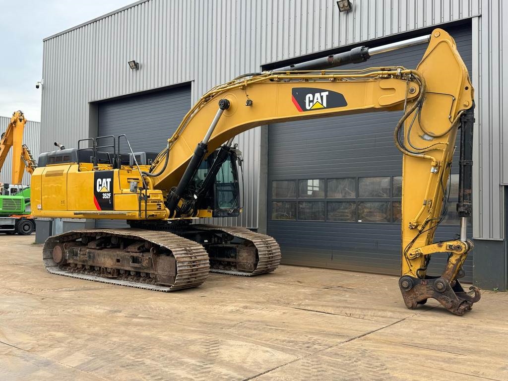 CAT 352F