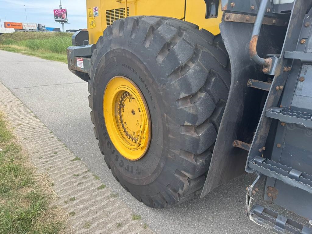 Komatsu WA500-8 Wheel Loader