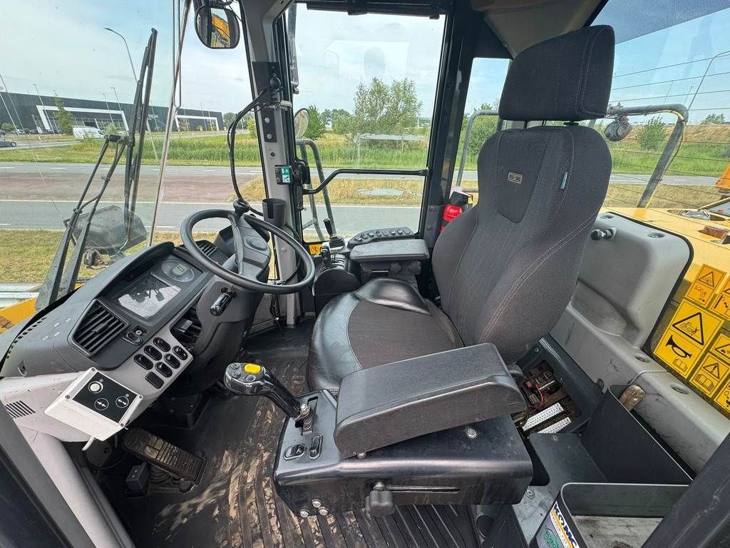 Komatsu WA500-8 Wheel Loader