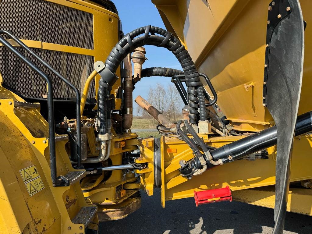 CAT 735C - Rebuild transmission