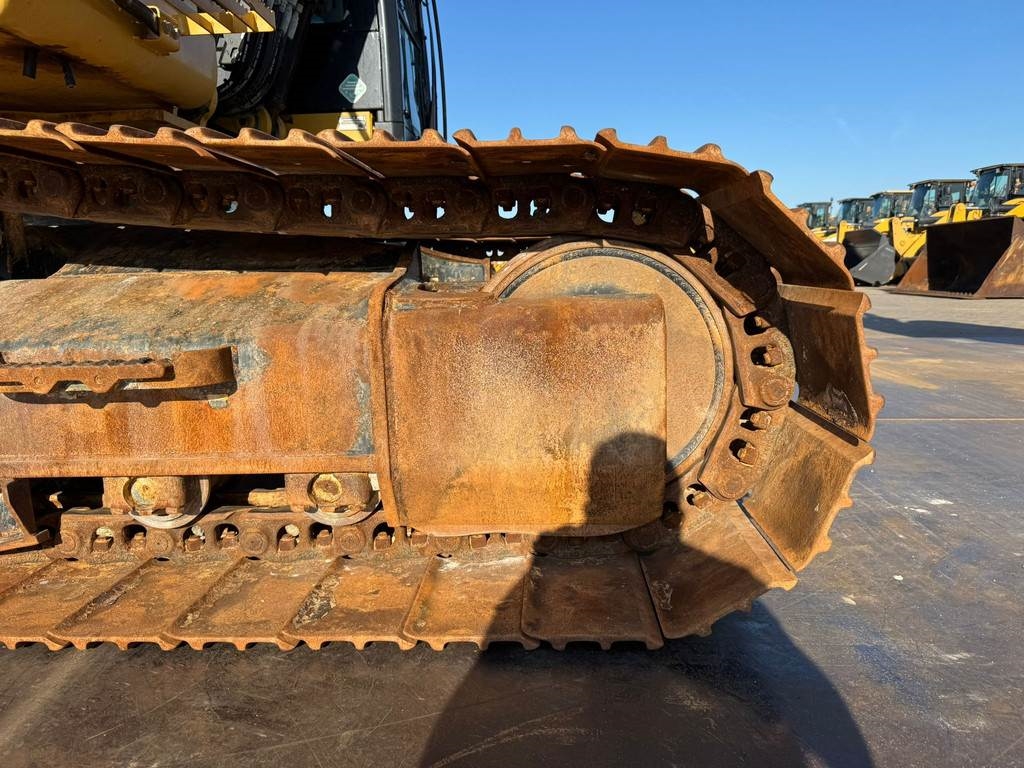 CAT 326FL