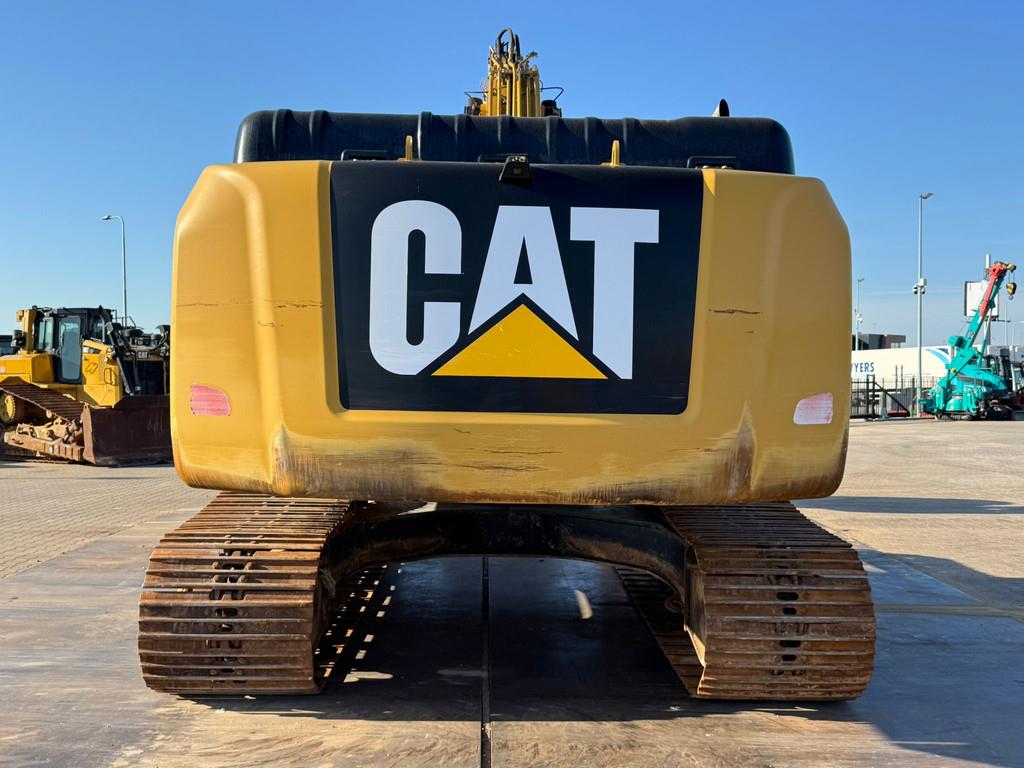 CAT 326FL