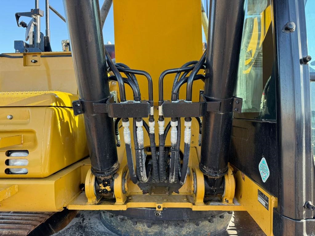 CAT 326FL