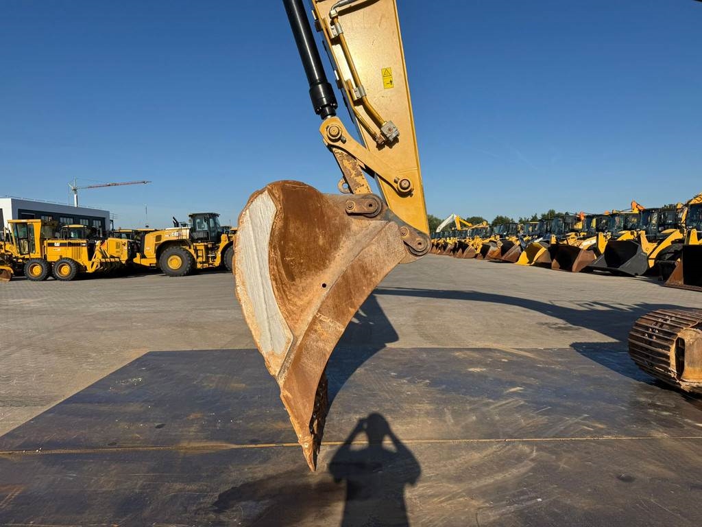 CAT 326FL