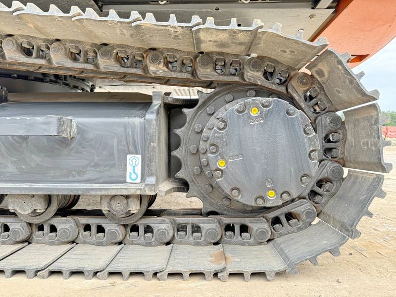Hitachi ZX220LC-5G / 2025 ULTRA MODEL / ISUZU ENGINE