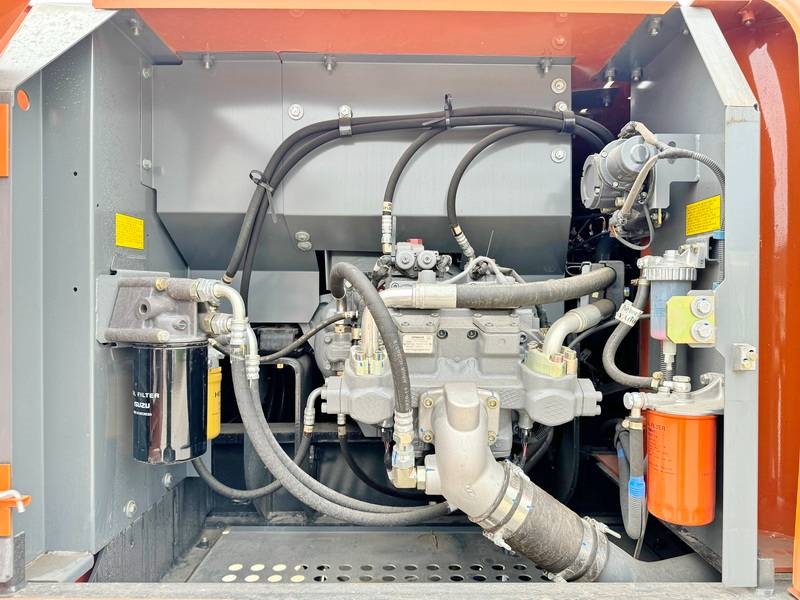 Hitachi ZX220LC-5G / 2025 ULTRA MODEL / ISUZU ENGINE