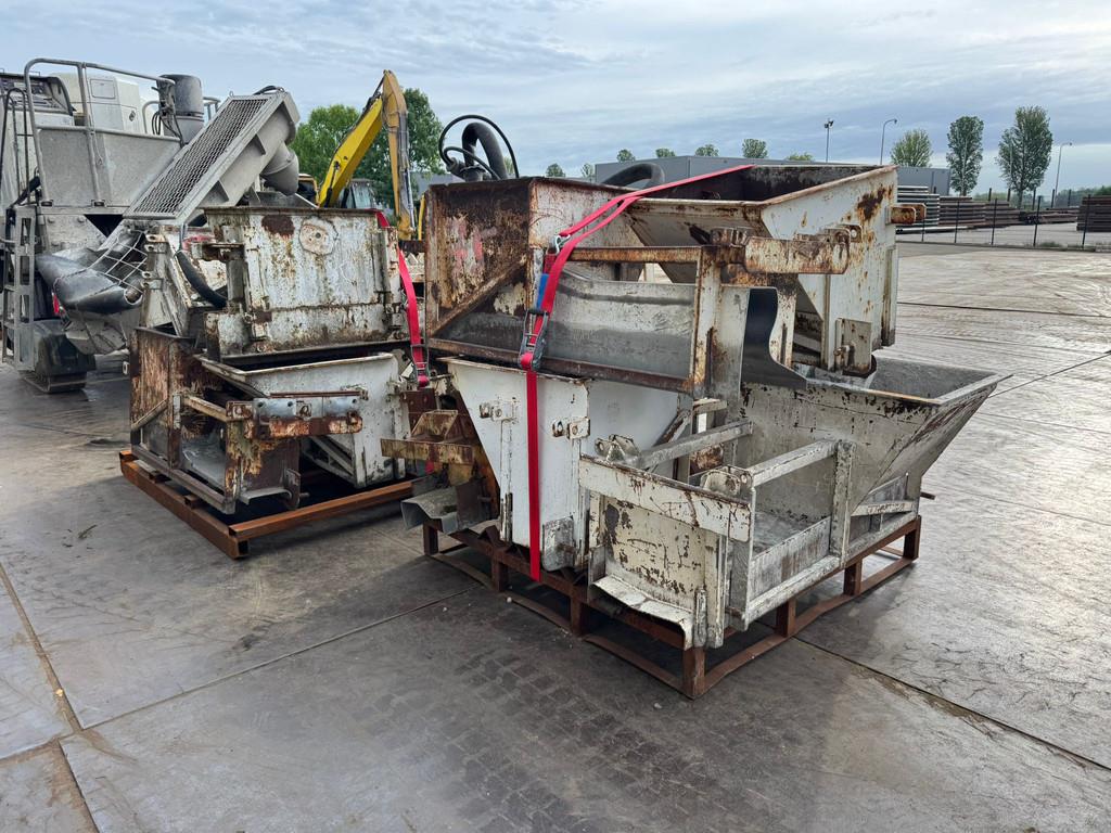 Gomaco GT3400 Concrete Slipform Paver