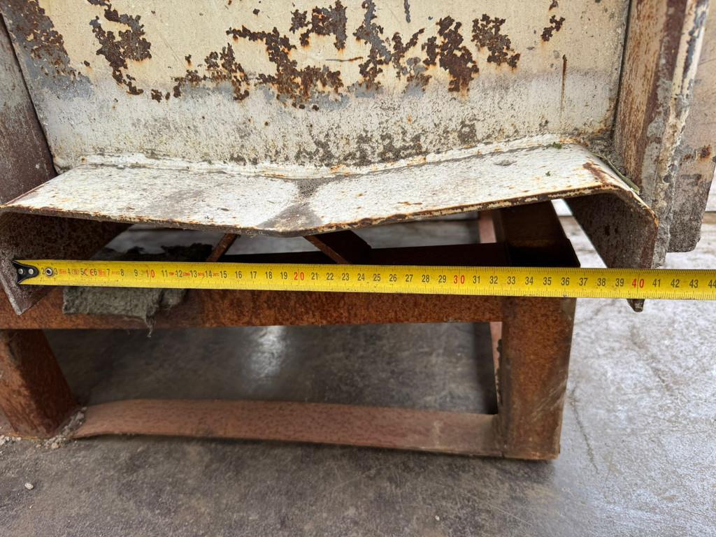 Gomaco GT3400 Concrete Slipform Paver