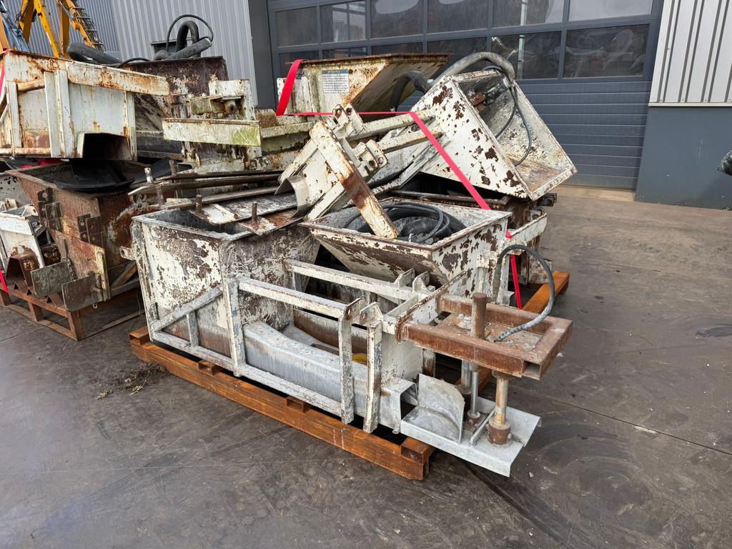 Gomaco GT3400 Concrete Slipform Paver