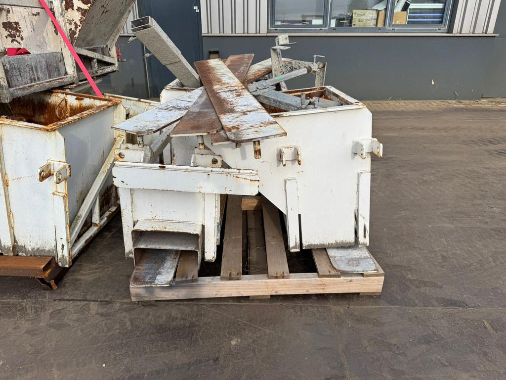 Gomaco GT3400 Concrete Slipform Paver