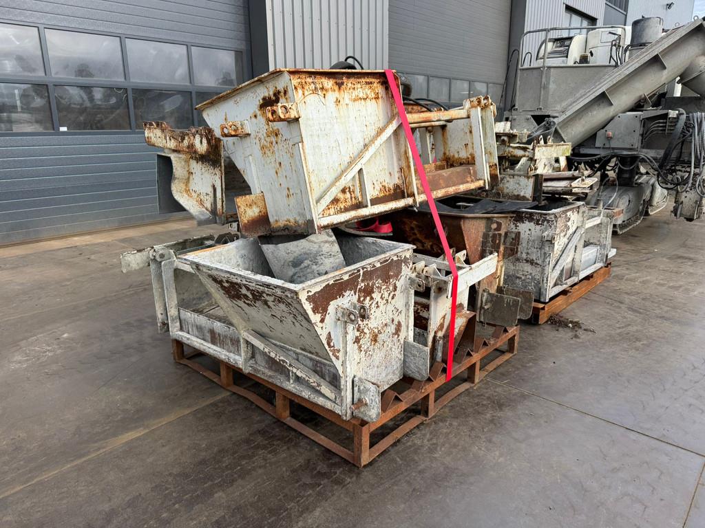 Gomaco GT3400 Concrete Slipform Paver