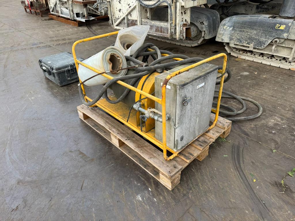 Gomaco GT3400 Concrete Slipform Paver