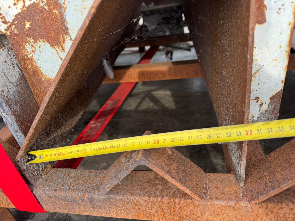 Gomaco GT3400 Concrete Slipform Paver