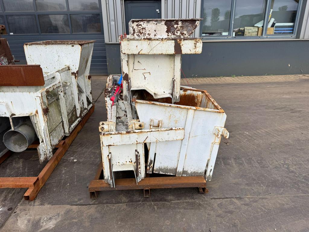 Gomaco GT3400 Concrete Slipform Paver