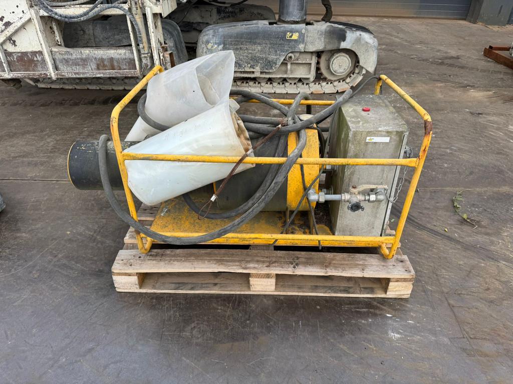 Gomaco GT3400 Concrete Slipform Paver