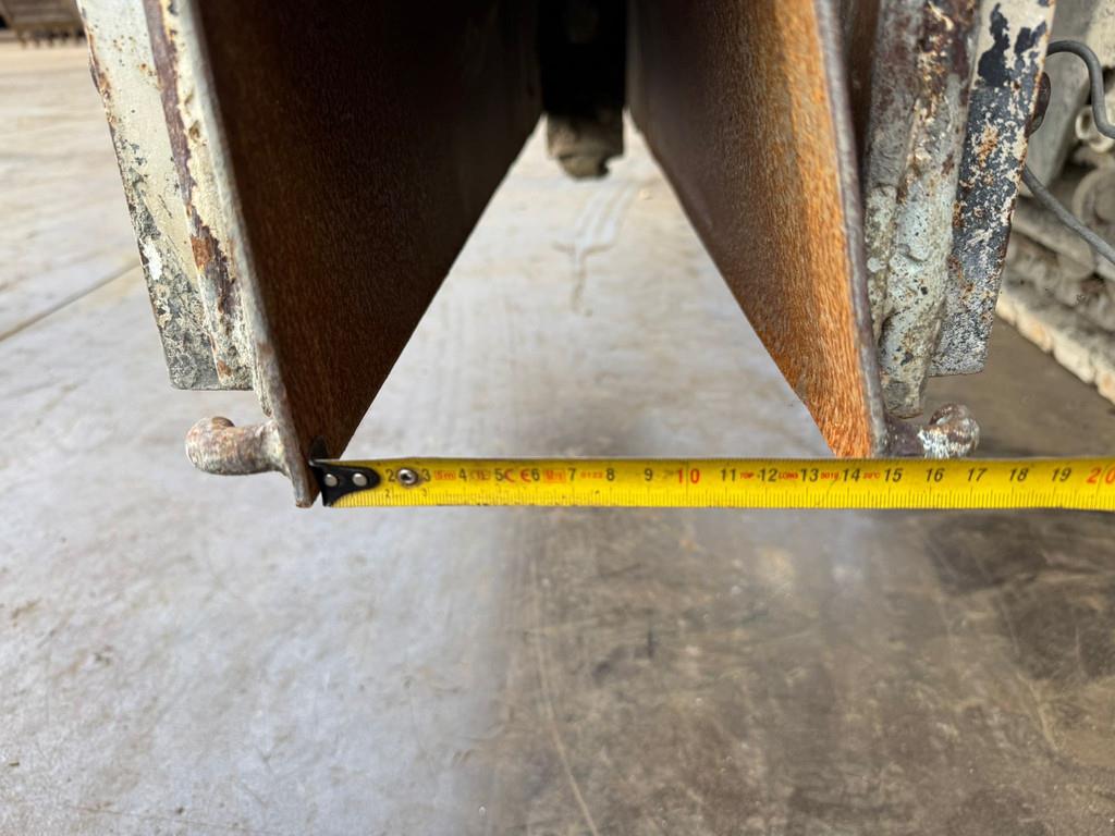 Gomaco GT3400 Concrete Slipform Paver