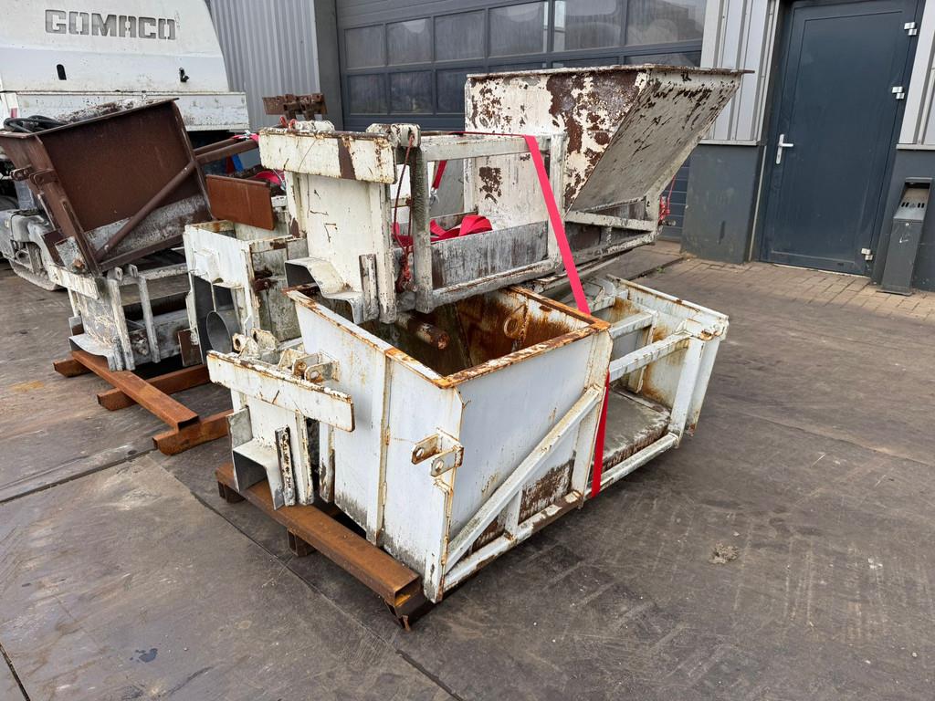 Gomaco GT3400 Concrete Slipform Paver