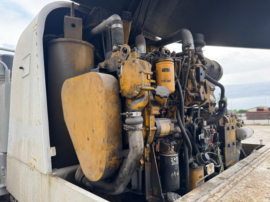 Gomaco GT3400 Concrete Slipform Paver