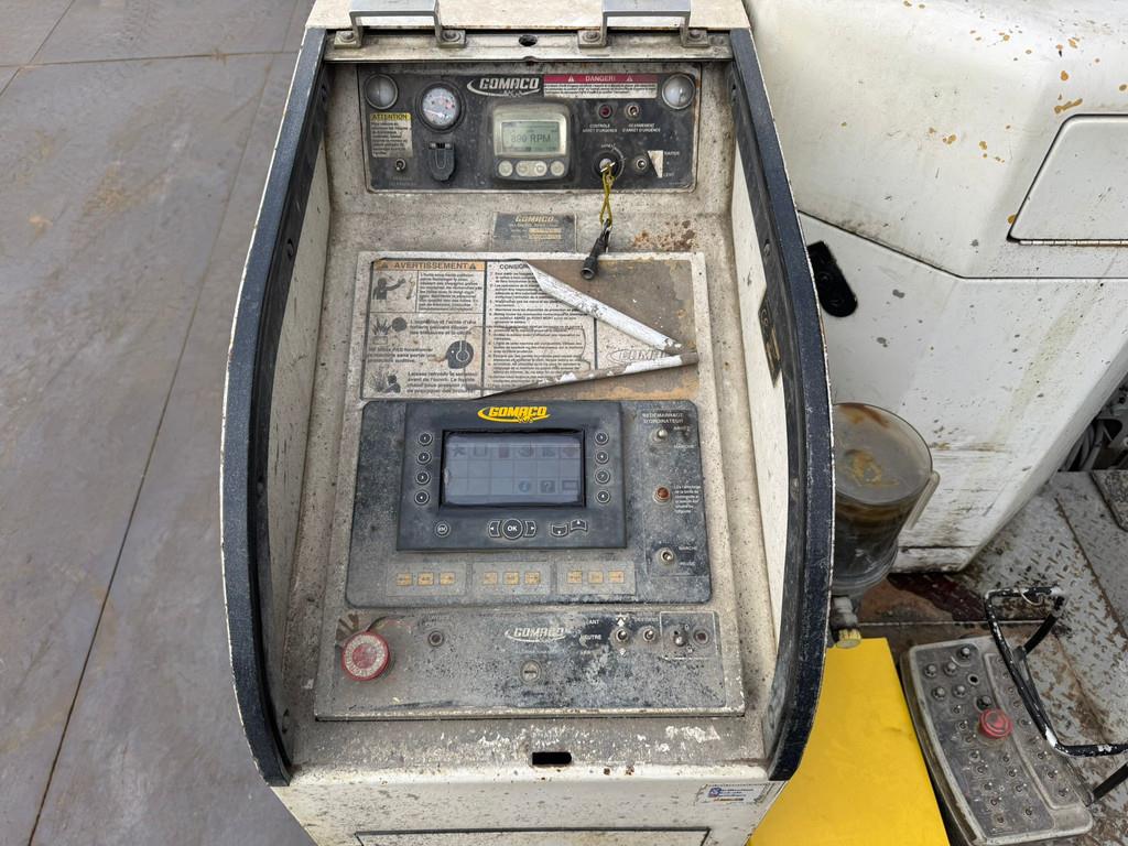 Gomaco GT3400 Concrete Slipform Paver