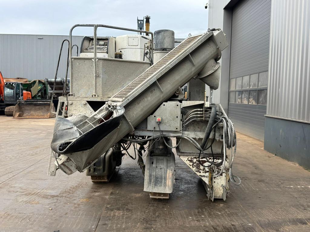 Gomaco GT3400 Concrete Slipform Paver