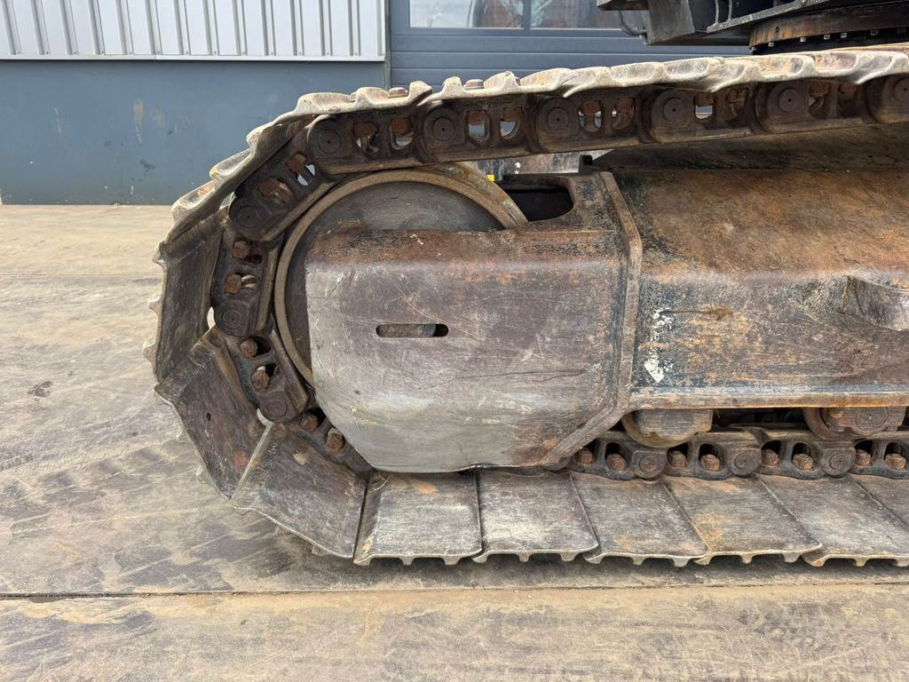 Hitachi ZX210LC-3