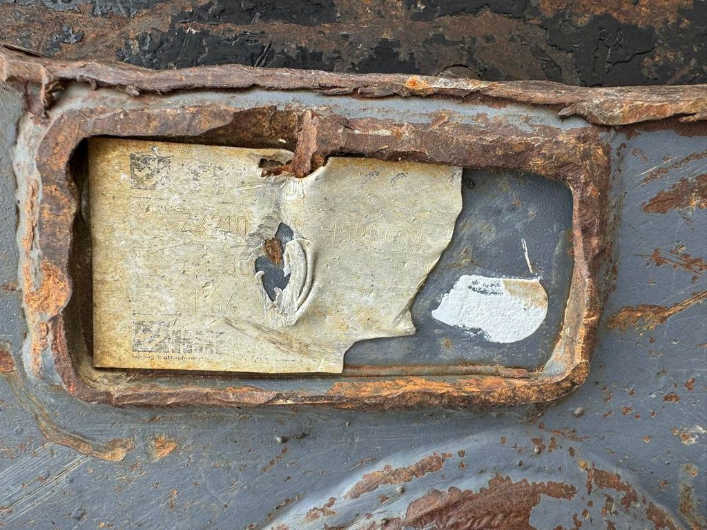 Hitachi ZX210LC-3