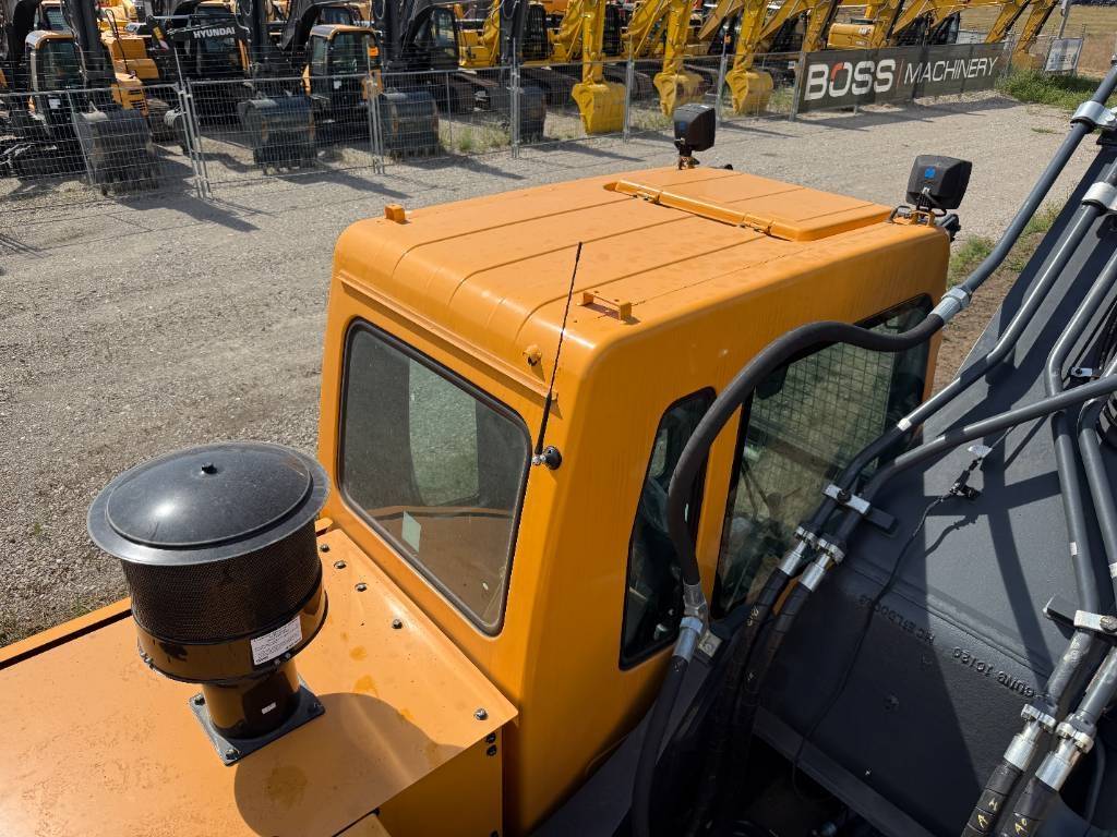 Hyundai R340L Smart - New / Unused / Hammer Lines