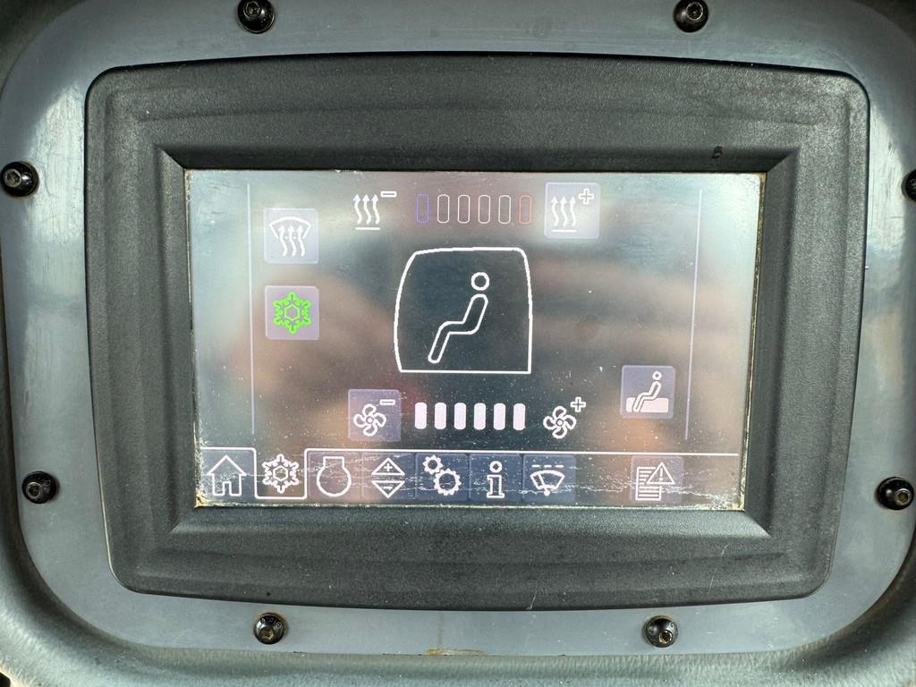 Liebherr PR736 LGP | PAT Blade