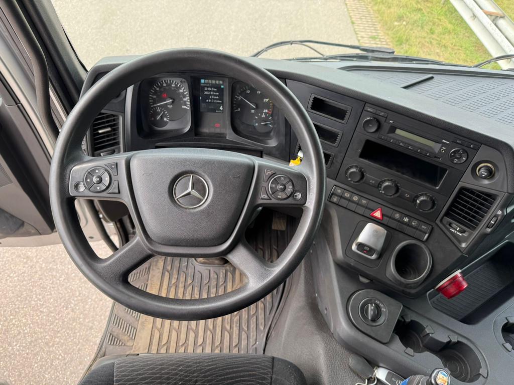 Mercedes-Benz Arocs 4848 8x8 tipper