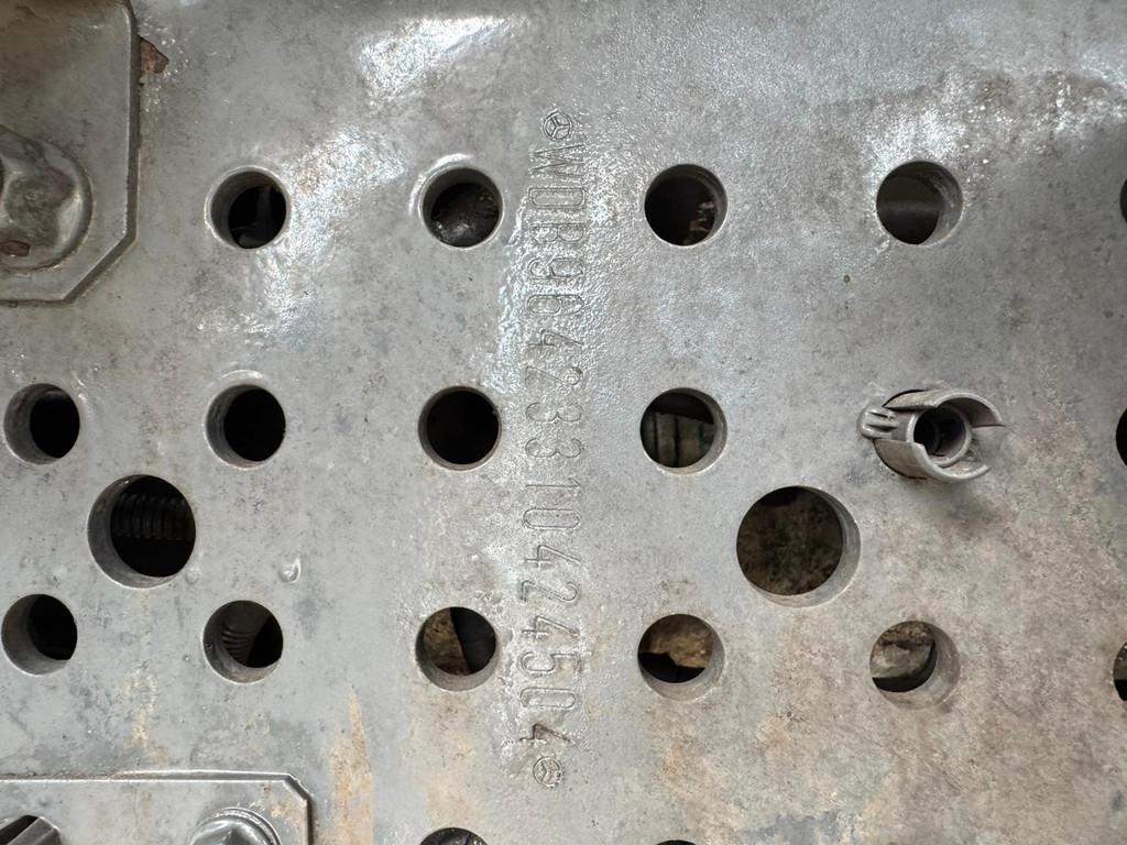 Mercedes-Benz Arocs 4848 8x8 tipper