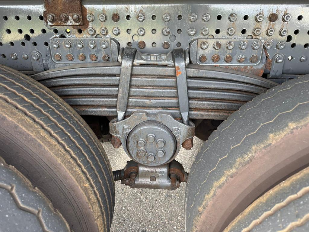 Mercedes-Benz Arocs 4848 8x8 tipper