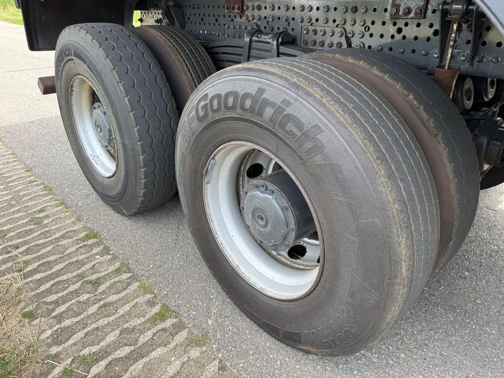 Mercedes-Benz Arocs 4848 8x8 tipper