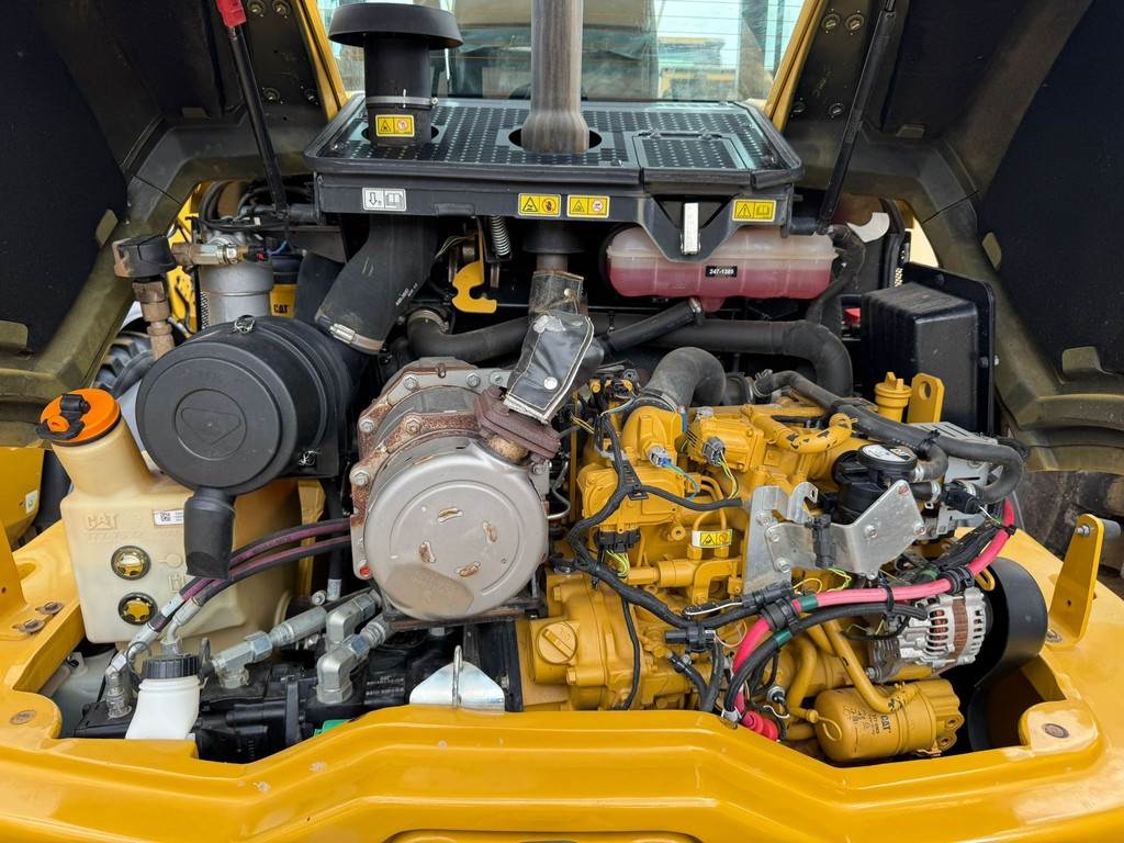 CAT 908M