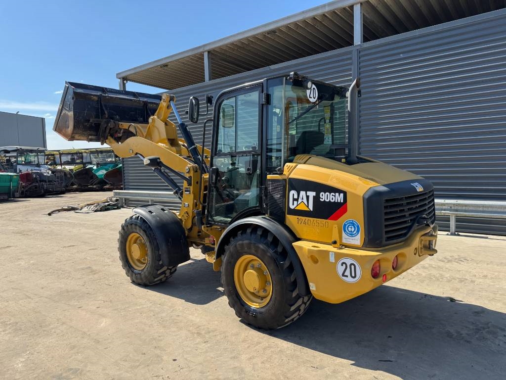CAT 906M